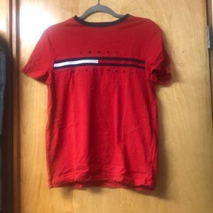 Tommy Hilfiger t shirt